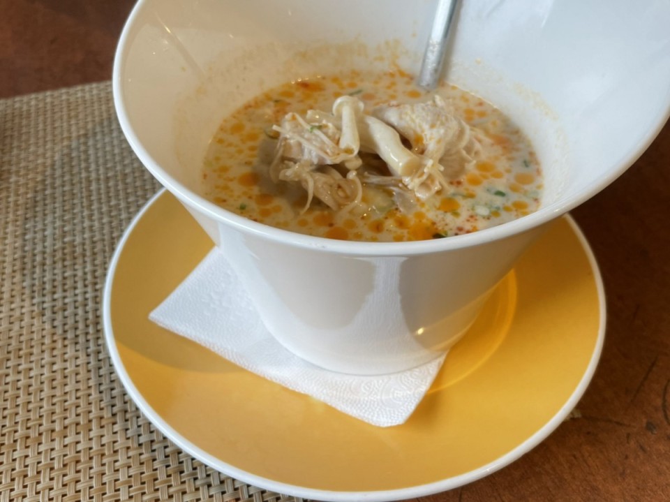 泰式料理-檸檬椰漿雞肉湯